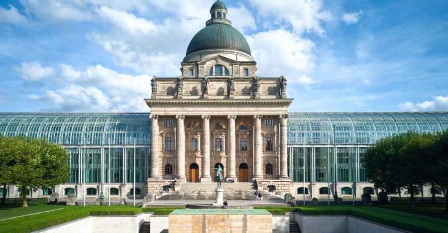 Munich Private Walking Tour with the BMW Museum and BMW Welt - Odeonsplatz and the Beer-Hall Putsch