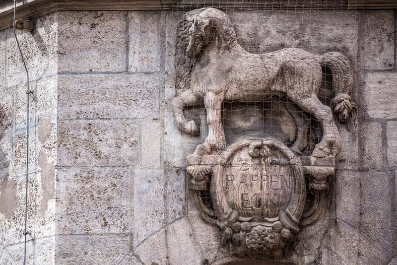 Munich: Raven Black Witches and Executioners Walking Tour - The guide makes or breaks the experience