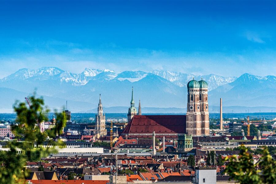 Munich: Scavenger Hunt Self-Guided Tour for Children - Marienplatz and Munich’s town halls