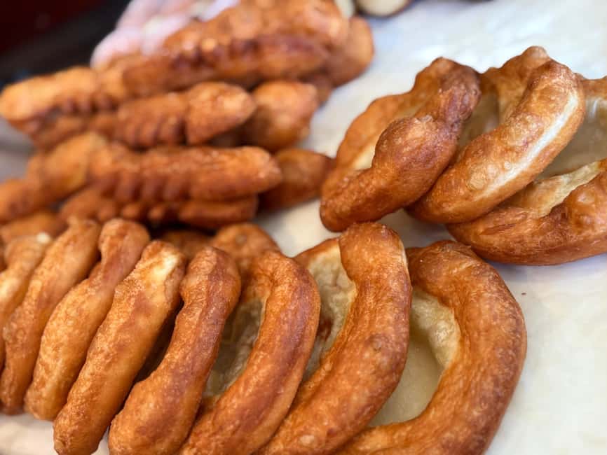 Munich: Viktualienmarkt Food Tasting Tour in German - Why Viktualienmarkt makes a good food tour setting
