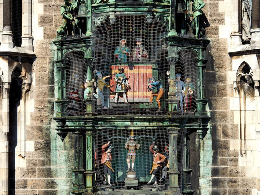 Munich: Walking Tour Old Town and Viktualienmarkt - Maximilianstraße and Munich’s luxury side