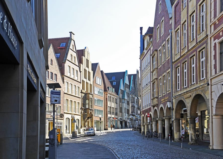 Münster: Old Town Crime Mystery Tour - The human side of the investigation