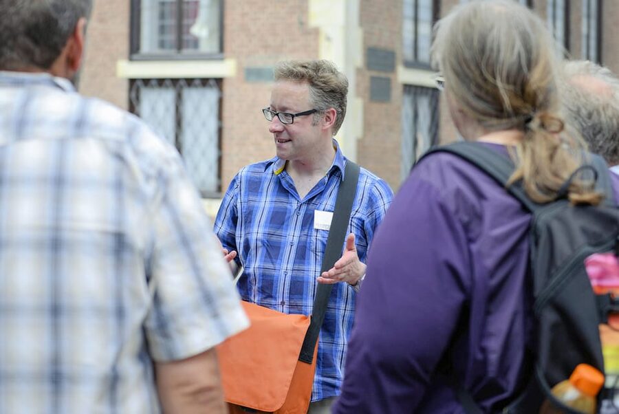 Münster: Old Town Highlights Guided Tour - What the guide adds to the experience