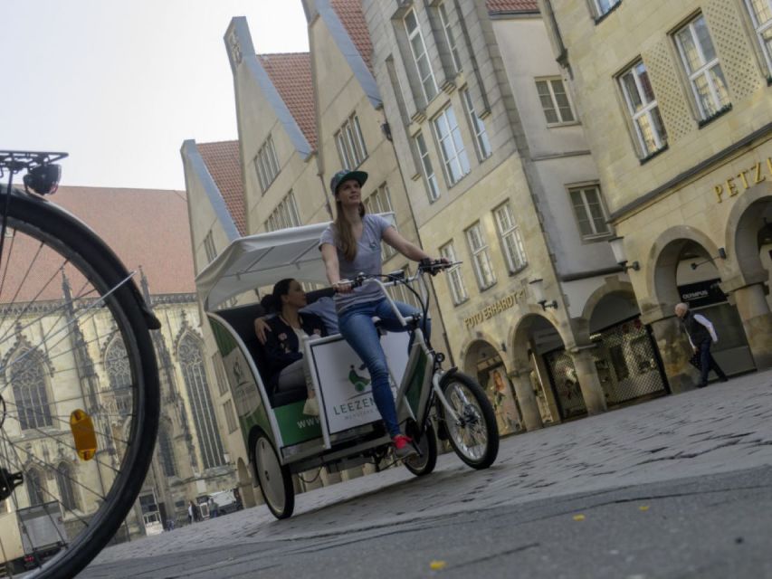 Münster: Private Guided Rickshaw City Tour - The local storytelling makes the route warmer