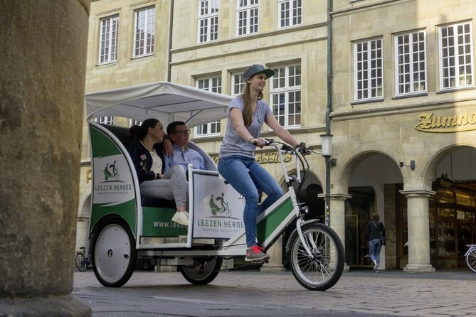 Münster Unpacked Tour : Rickshaw City Tour with Guide - Münster Cathedral and the city’s starting point