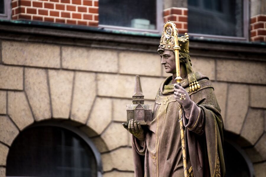 Mystical Hamburg - Walking Tour in German - Why the German narration matters