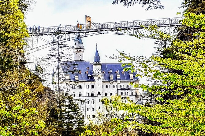 Neuschwanstein and Hohenschwangau Exclusive Skip-the-Crowds Tour - Hohenschwangau or Linderhof?