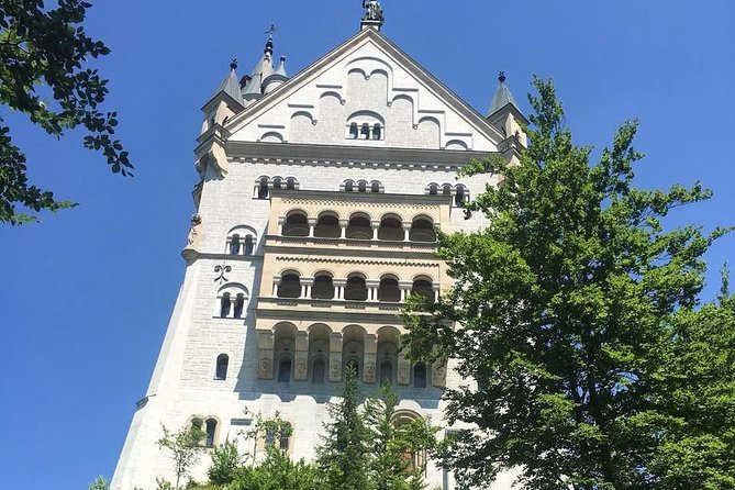Neuschwanstein Castle and Linderhof Palace Day Trip from Munich - The guides make the long day easier