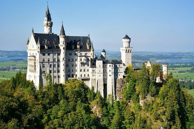 Neuschwanstein Castle by Bus Incl. Bike Ride or Hohenschwangau - Leaving Munich From Isartor at 8:30