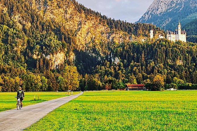 Neuschwanstein Castle by Bus Incl. Bike Ride or Hohenschwangau - The Walk to Marienbrücke Needs Honest Warning
