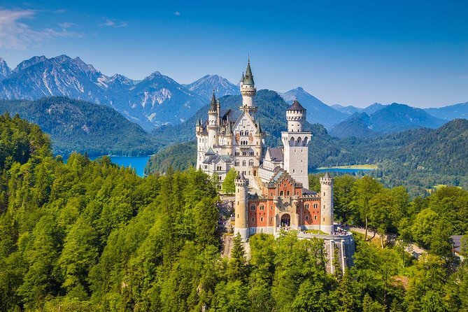 Neuschwanstein Castle, Ettal Abbey and Oberammergau Private Tour from Munich - Oberammergau: painted houses and a useful lunch stop