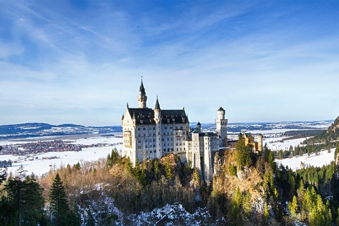 Neuschwanstein Castle Tour with Skip the Line from Hohenschwangau - The guides make the difference