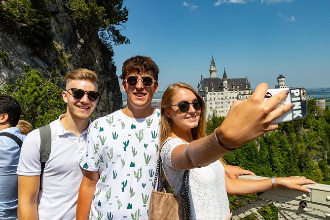 Neuschwanstein & Linderhof Castle-Fairytale Day Tour from Munich - Oberammergau and the road through the Alps