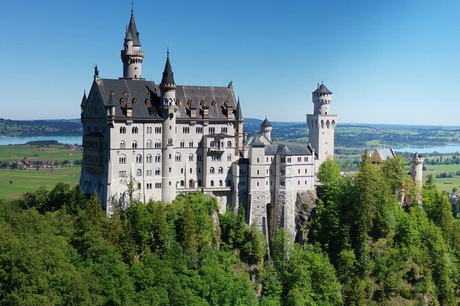 Neuschwanstein & Linderhof Castle Luxury Private Tour from Munich - Neuschwanstein: the big Bavarian showpiece