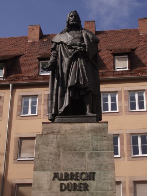 Nuremberg: 1.5-Hour Private Tour through Historical Old Town - Starting with the medieval heart