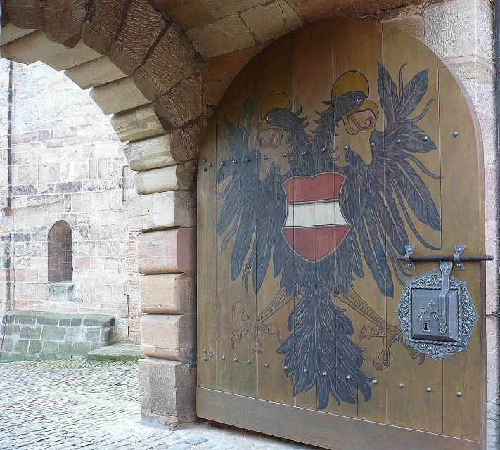 Nuremberg 2-Hour Old Town Highlights Walking Tour in English - Nuremberg’s Nazi-era sites and the difficult chapter