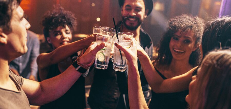 Nuremberg: Bar and Club Tour with Free Shots and Free Entry - Key points to know before booking