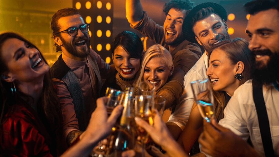Nuremberg: Bar and Club Tour with Free Shots and Free Entry - Meeting at Zeit & Raum in central Nuremberg