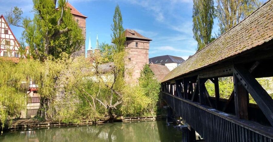 Nuremberg: Old Town Guided Walking Tour - Starting at Hauptmarkt 18