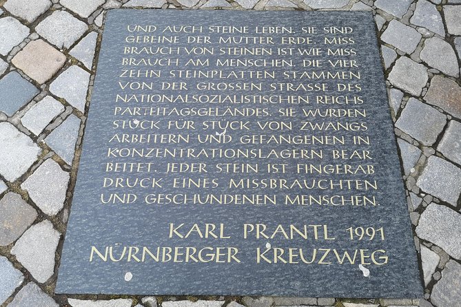 Nuremberg Third Reich Tour in Spanish - Katharinenkirche and the city after the war