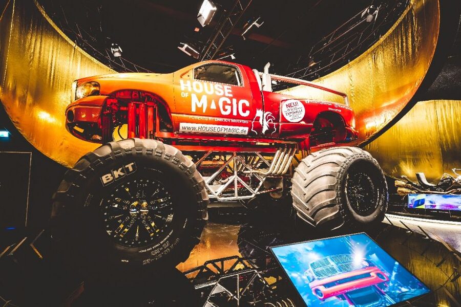Oberhausen: HOUSE OF MAGIC - powered by Ehrlich Brothers - Who will enjoy it most?