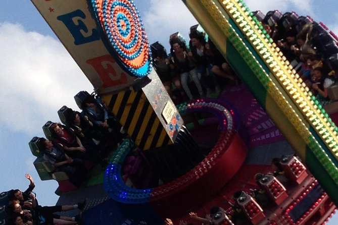 Oktoberfest Tour with table and unlimited beer - Why a reserved table changes Oktoberfest