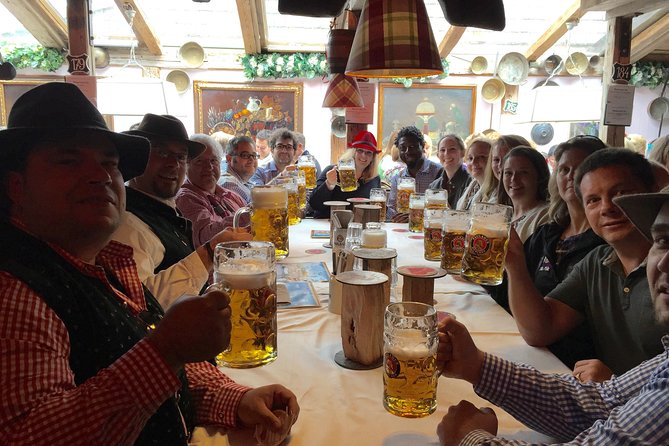 Oktoberfest Tour with table and unlimited beer - Who will enjoy this Oktoberfest tour?