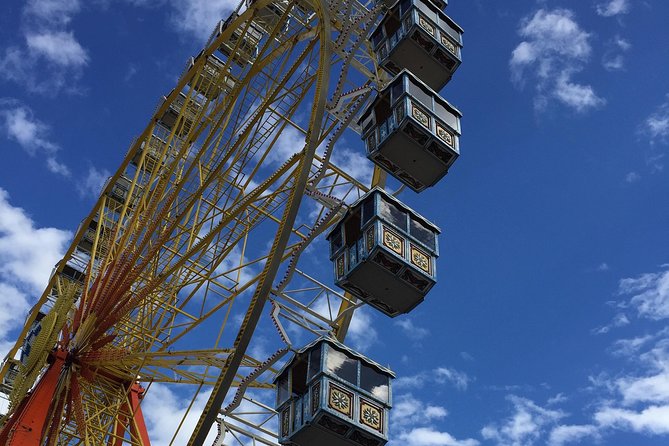 Oktoberfest Tour with table and unlimited beer - Augustinerkeller: lunch, beer, and the pregame