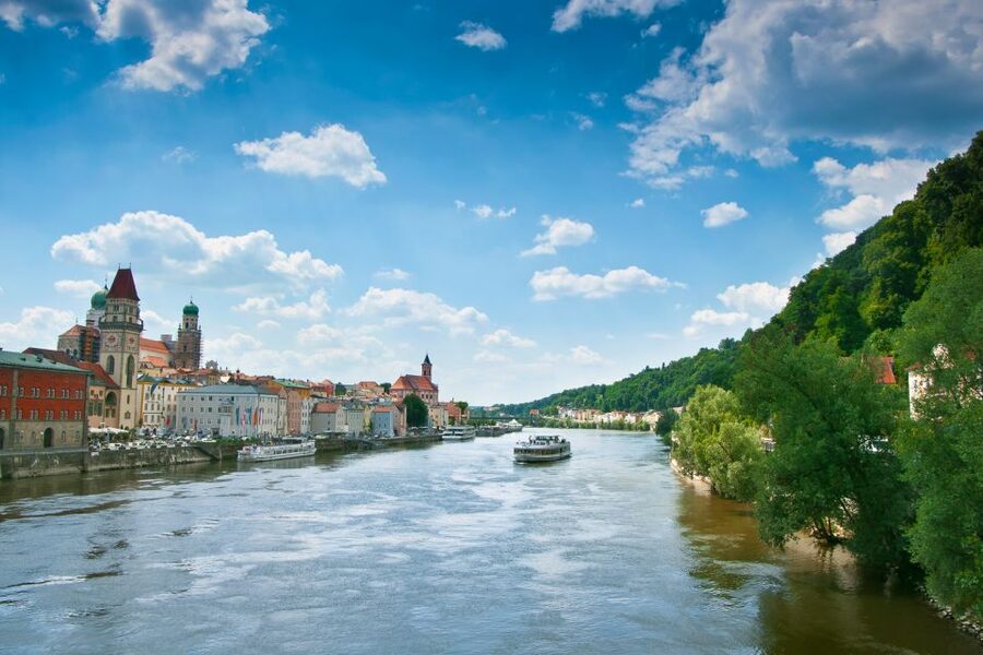Passau: City Highlights Guided Walking Tour - German tour language and English support