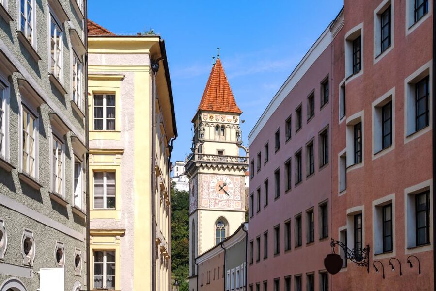 Passau: City Highlights Guided Walking Tour - Along the mighty Inn River