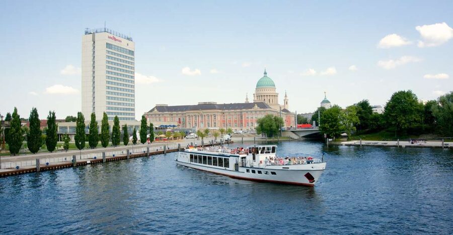 Potsdam: Palace Tour by Boat - Why seeing Potsdam by boat makes sense