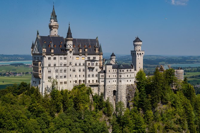 Premium Neuschwanstein Castle and Linderhof VIP Tour from Munich - Linderhof is smaller, calmer, and easier to appreciate
