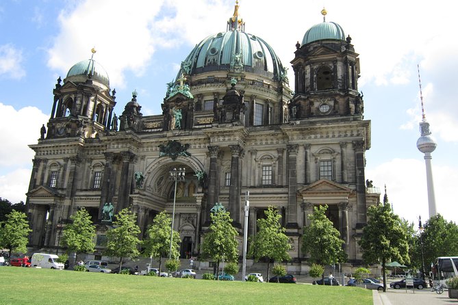 Private 3-Hour Walking Tour of Berlin - Berlin Cathedral and Museum Island