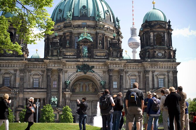 Private Berlin: Iconic Sights and Hidden Gems Walking Tour - Key points to know before booking
