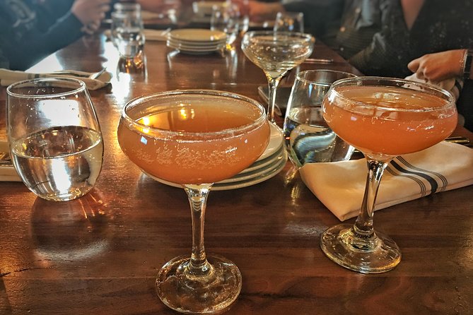 PRIVATE - Best Munich Cocktail Tour - all inclusive - Odeonsplatz and the city’s trendier strip