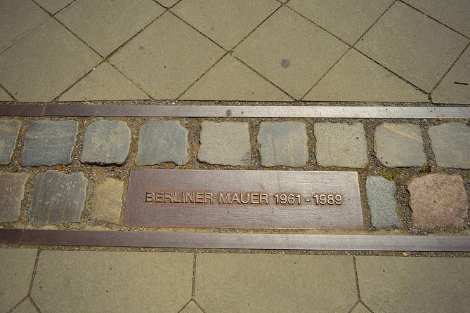 Private Cold War Berlin: Espionage, Berlin Wall, a Divided City - East Side Gallery: art on the former Wall