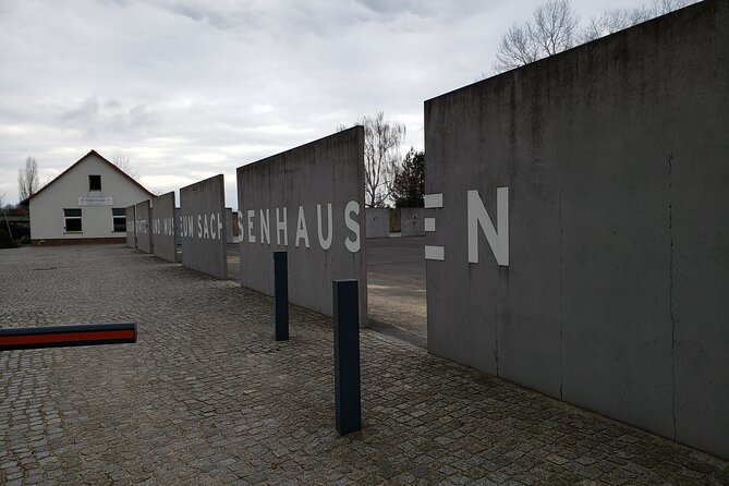 Private Minivan Tour to Sachsenhausen Concentration Camp - Managing the schedule without missing the point