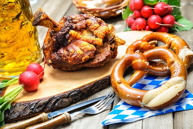 Private Munich Beer Hall Tour with 3-Course Meal & Beer Tastings - Pace, language, and practical planning