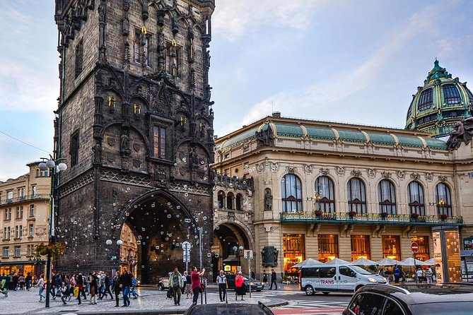 Private Scenic Transfer from Munich to Prague with 4h of Sightseeing - The drivers make the private format worthwhile