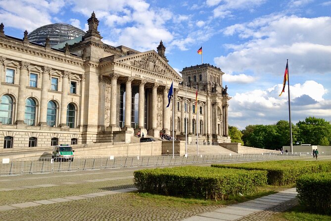 Private Taxi Tour of Berlin East and West and Neighbourhood approx. 4-6h - Jewish Berlin, museums, and the Palace district