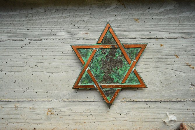 Private Tour: Jewish Heritage Walking Tour of Berlin - A four-hour route with real movement between sites