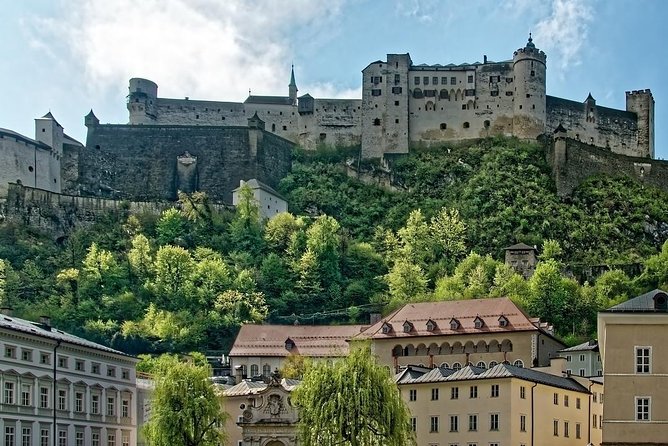 Private Transfer from Munich to Salzburg with 2 hours for sightseeing - Berchtesgaden Eagle Nest: dramatic views, careful timing
