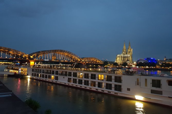 Private walking tour of Cologne's old town - A five-minute look at the Dionysos mosaic