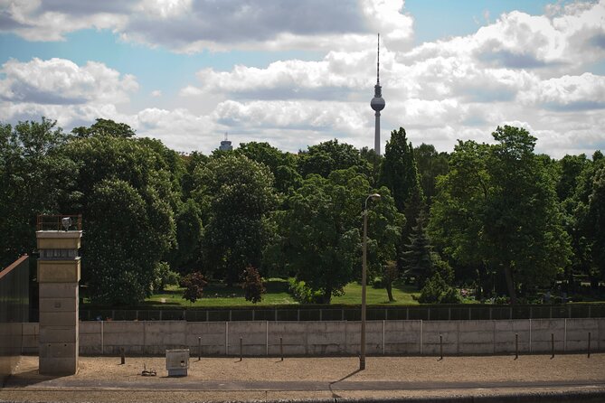 Private Walking Tour: World War 2 and Cold War Sites in Berlin - Tempelhofer Feld and Prenzlauer Berg
