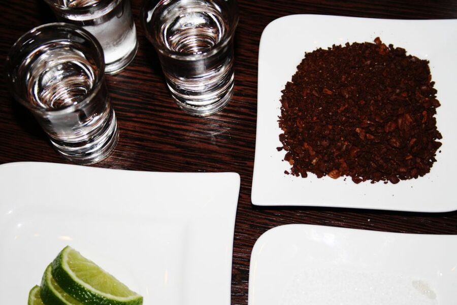 Pub Crawl Cologne Including Admission Fee for Bars and Shots - What happens inside the first bars