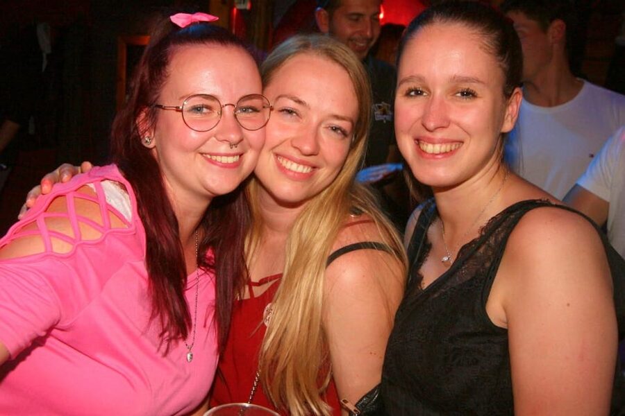 Pubcrawl Augsburg: Tour through best Bars and Clubs in Town - The cocktail stop brings a change of pace