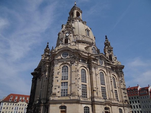 Public guided tour of the old town including a tour of the Frauenkirche - Key points to know before booking
