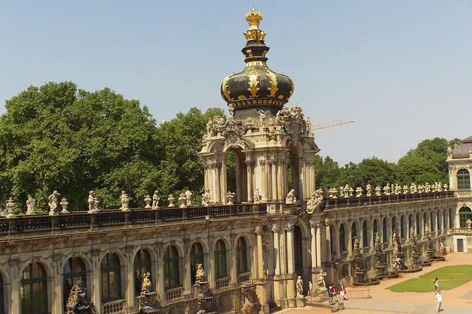 Public guided tour of the old town including a tour of the Frauenkirche - Dresden Castle connects the city to its royal collections
