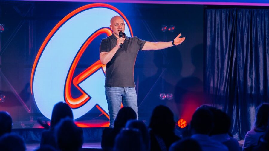 Quatsch Comedy Club Hamburg: Die Live Show - Key points to know before you go