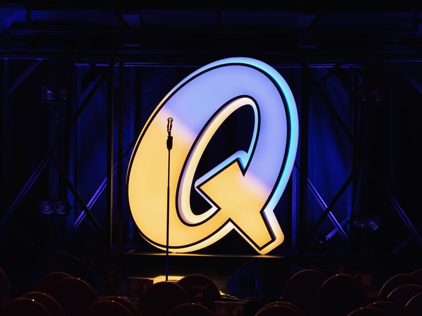 Quatsch Comedy Club München: Die Live Show - The host and four-comedian format